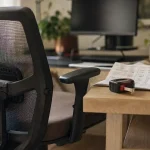 Top chaise ergonomique : soutien lombaire et mesh respirant dans un bureau