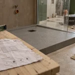 Receveur de douche rectangulaire gris pierre avec bonde et grille d’évacuation